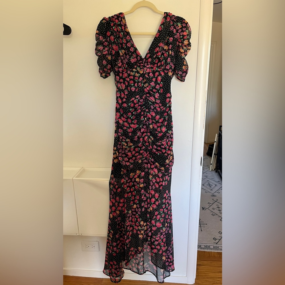 Lipsy maxi summer tea dress with ruching, brand new with tags! Size US 4 / UK 8